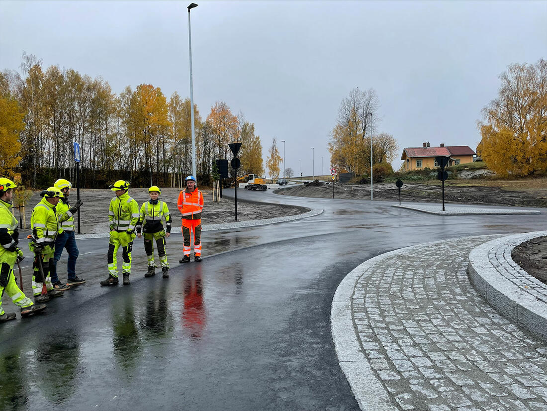 Statens vegvesen og Dobloug Entreprenør har ferdigbefaring på Veenskrysset.